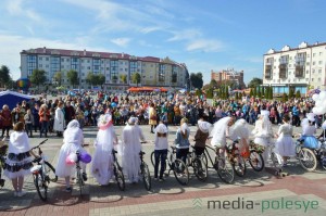 Конкурс вело-невест в Пинске 2015