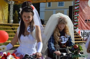 Невесты на велосипедах конкурс в Пинске
